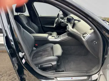 320 d Touring M Sport Panorama HUD Kamera SHZ BT