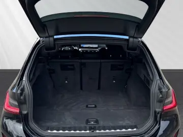 320 d Touring M Sport Panorama HUD Kamera SHZ BT