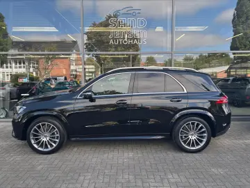 GLE 300 d 4M AMG Line Pano AHK Burm Fahreras 21