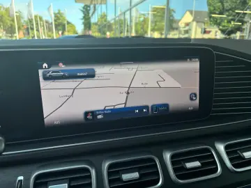 GLE 300 d 4M AMG Line Pano AHK Burm Fahreras 21