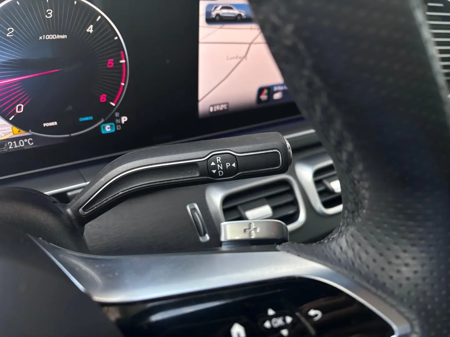 GLE 300 d 4M AMG Line Pano AHK Burm Fahreras 21