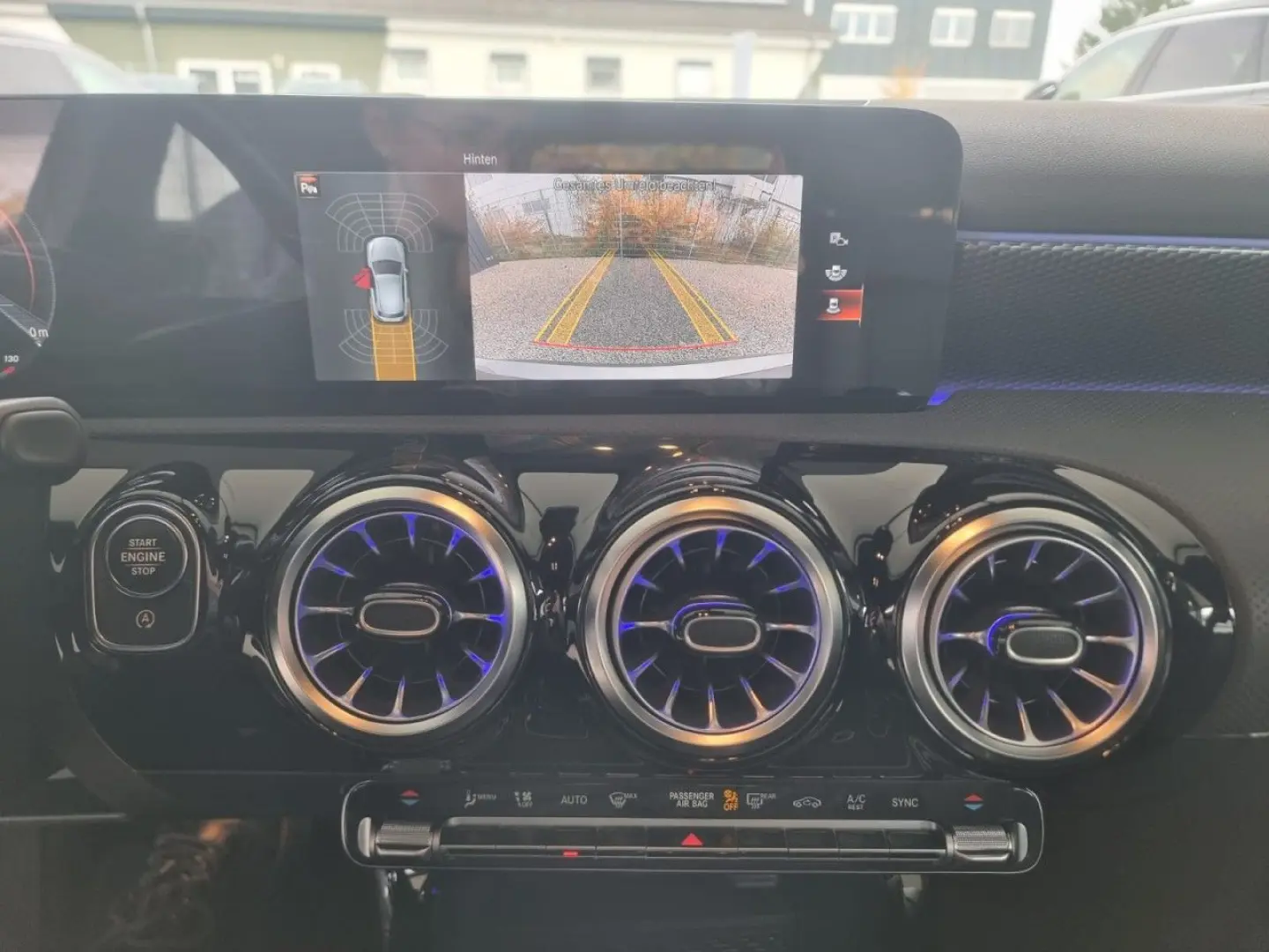 A220d AUTO MULTIBEAM MBUX KAMERA BURMESTER ACC