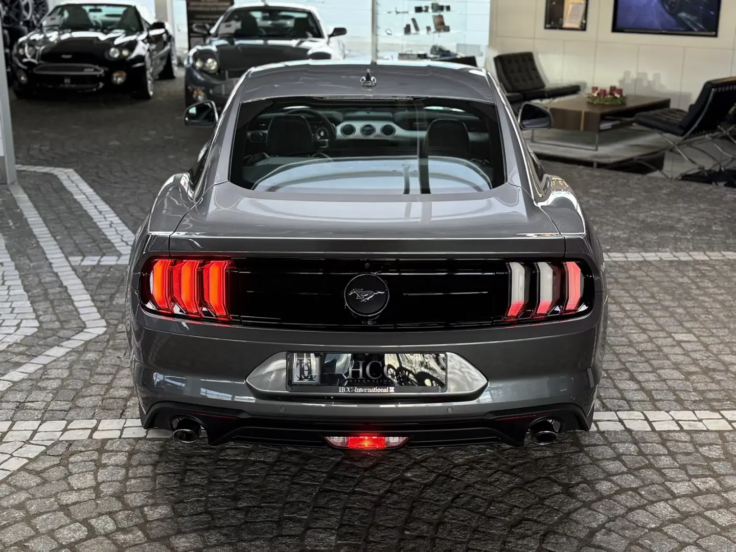 Ford Mustang 2 3 EcoBoost Autom. Neuwertig   Garantie