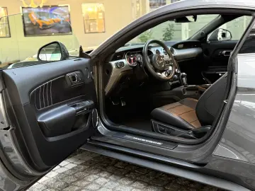 Ford Mustang 2 3 EcoBoost Autom. Neuwertig   Garantie