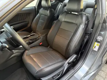 Ford Mustang 2 3 EcoBoost Autom. Neuwertig   Garantie