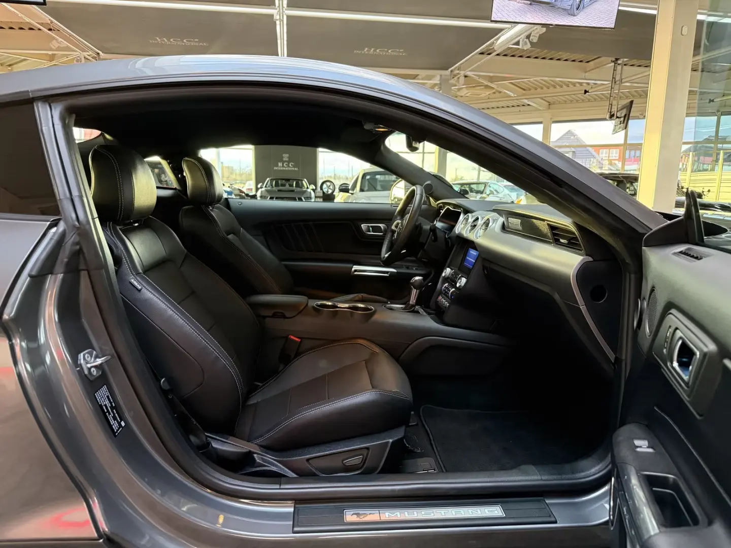 Ford Mustang 2 3 EcoBoost Autom. Neuwertig   Garantie