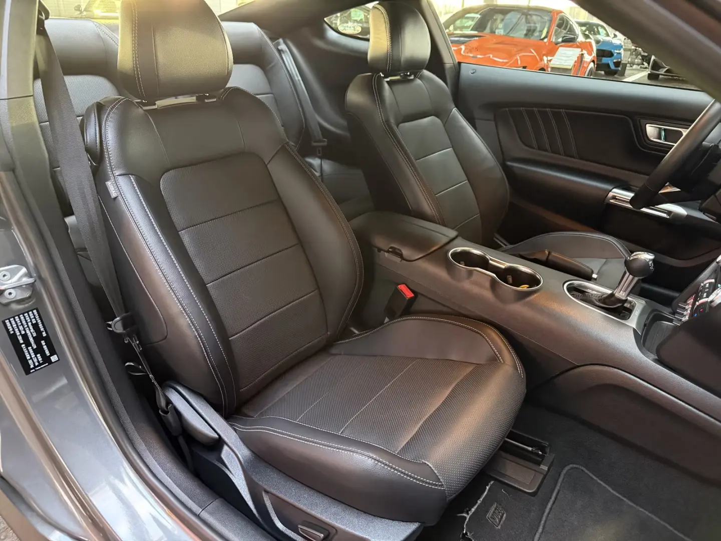 Ford Mustang 2 3 EcoBoost Autom. Neuwertig   Garantie