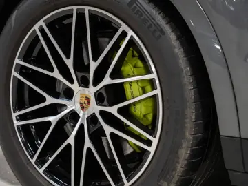 Cayenne E-Hybrid HeadUp Sport Chrono PASM BOSE