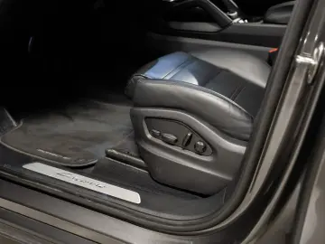 Cayenne E-Hybrid HeadUp Sport Chrono PASM BOSE