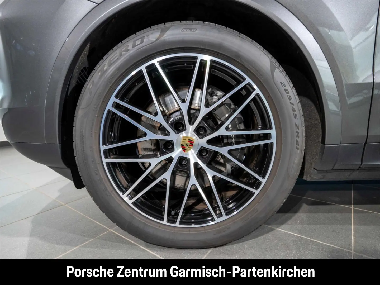 Cayenne E-Hybrid LenkradHZG Massagesitze 360