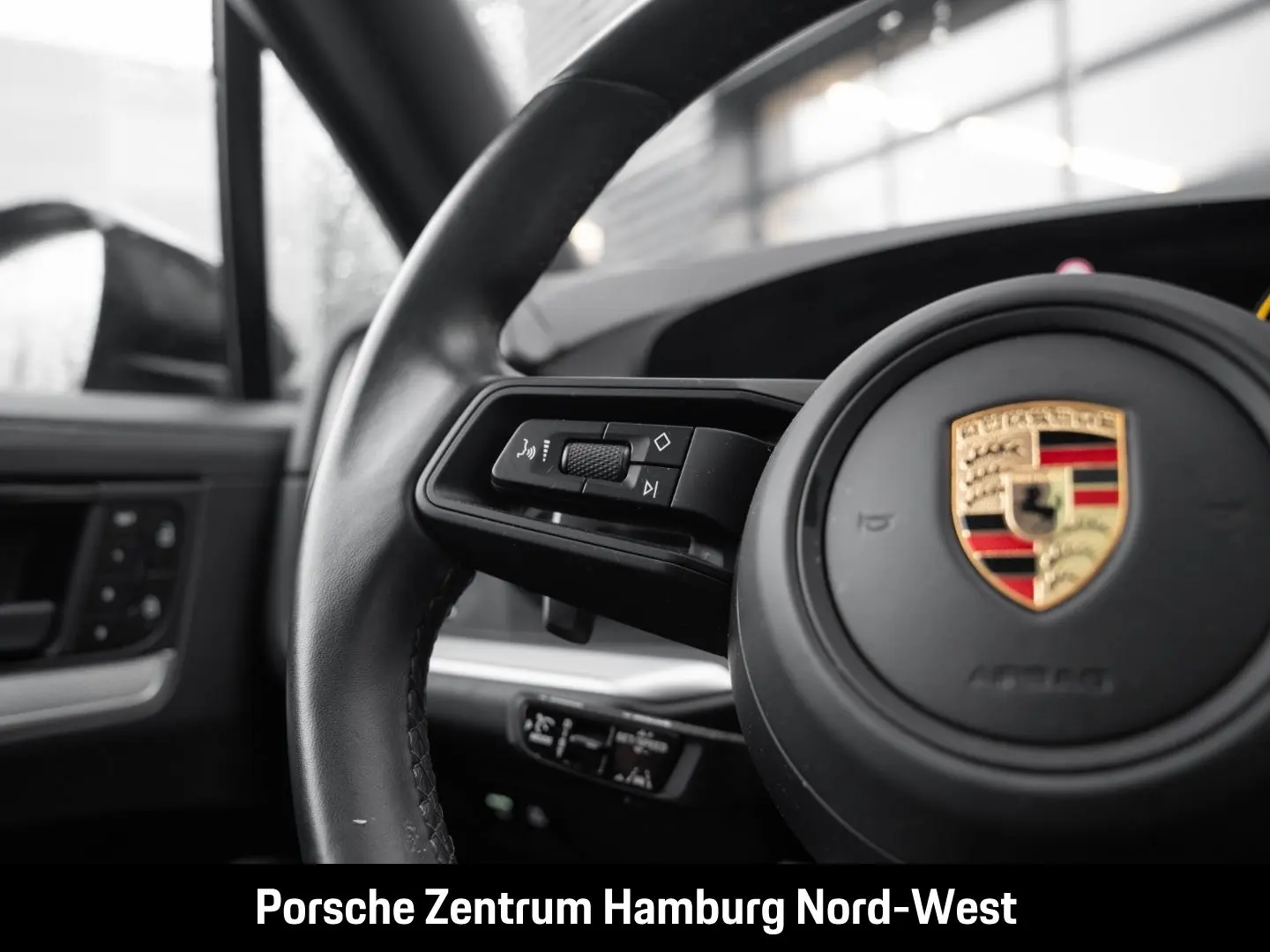 Cayenne E-Hybrid Pano BOSE PASM 21-Zoll ACC 360