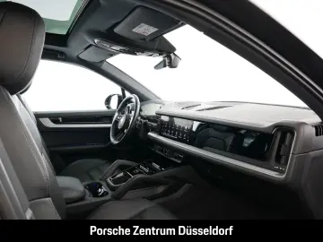 Cayenne Panoramadach BOSE LED-Matrix