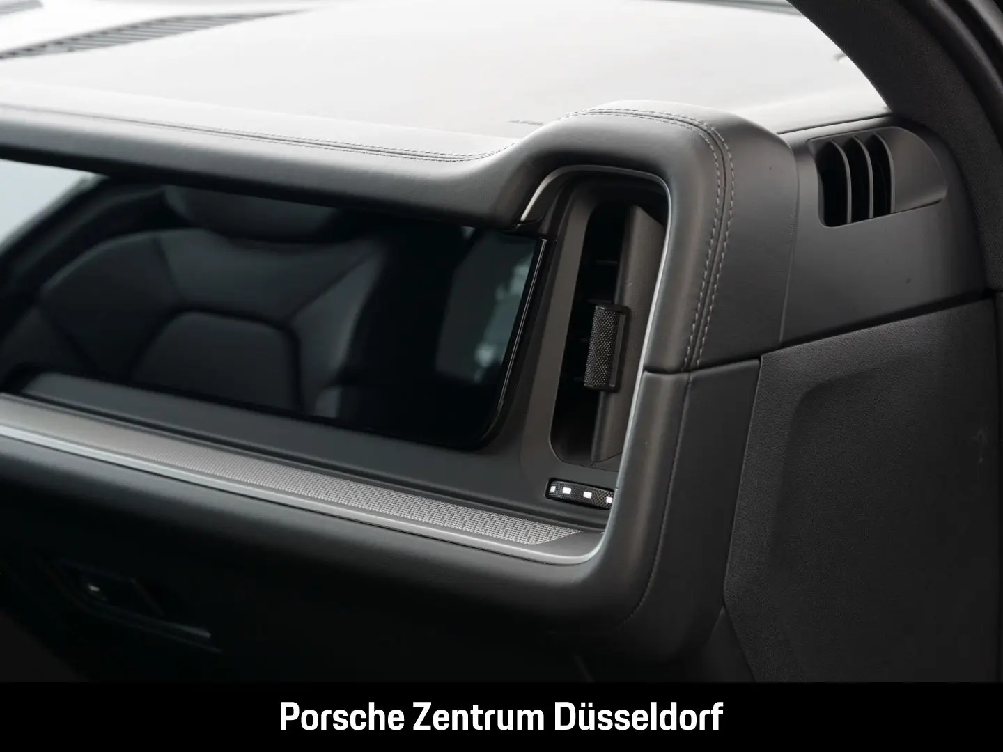 Cayenne Panoramadach BOSE LED-Matrix