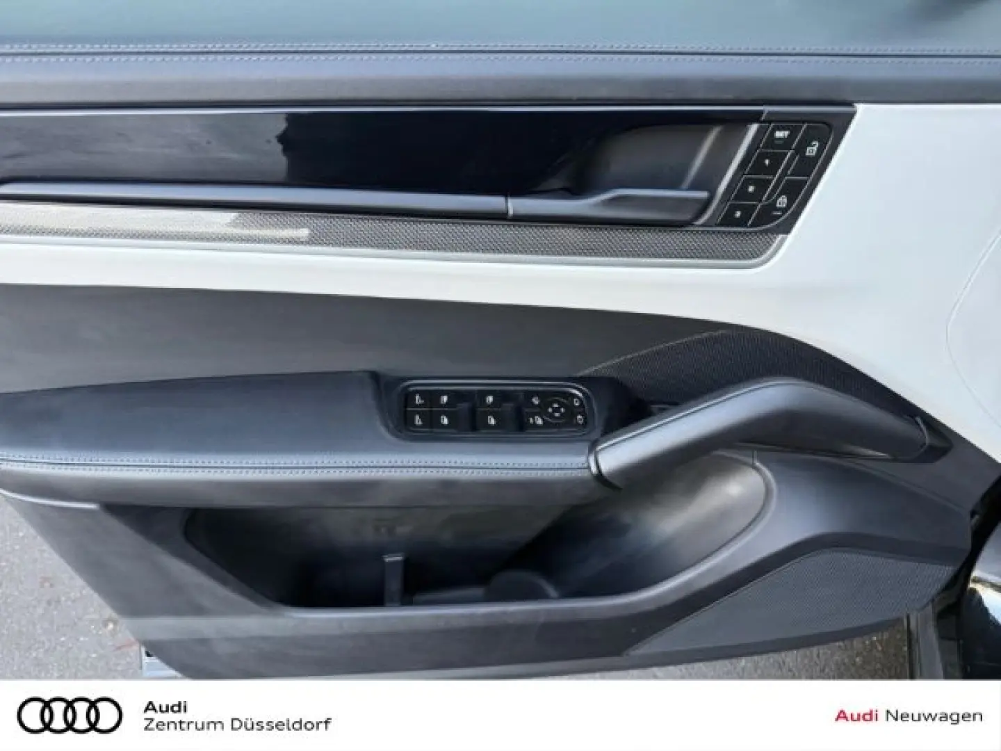 Cayenne Coupe PANO MATRIX AIRMATIC ACC MEMORY HU