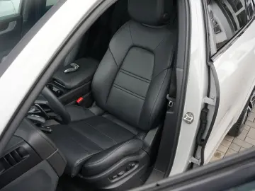 E-Hybrid Coupé INNODRIVE-PANO-SPORTABGAS-22TURBO