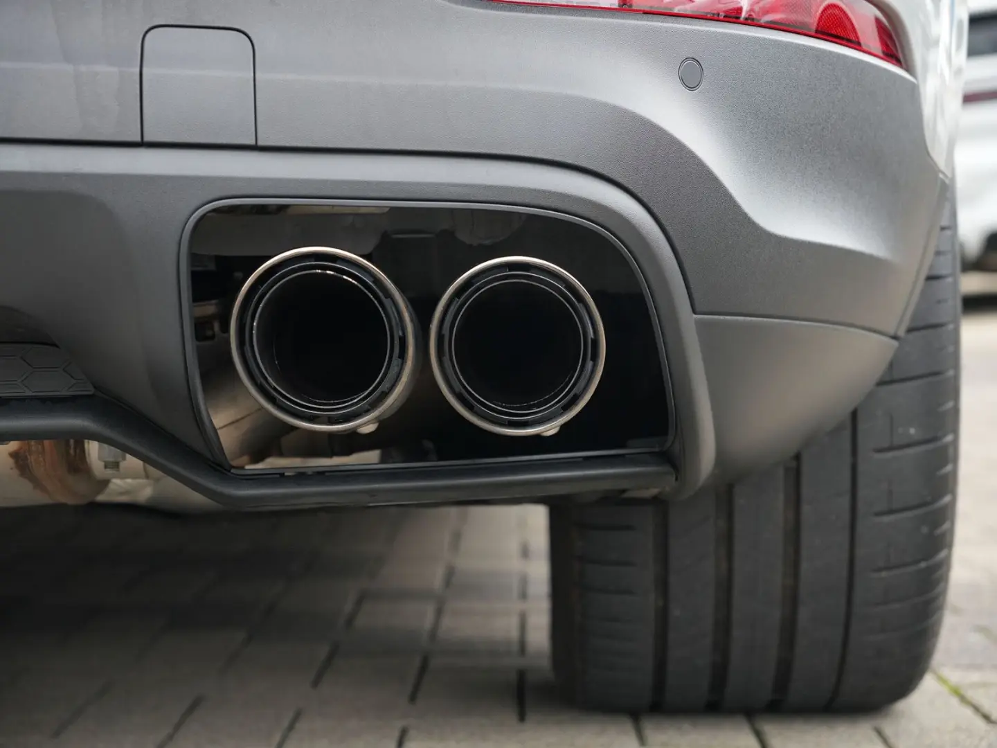 E-Hybrid Coupé INNODRIVE-PANO-SPORTABGAS-22TURBO