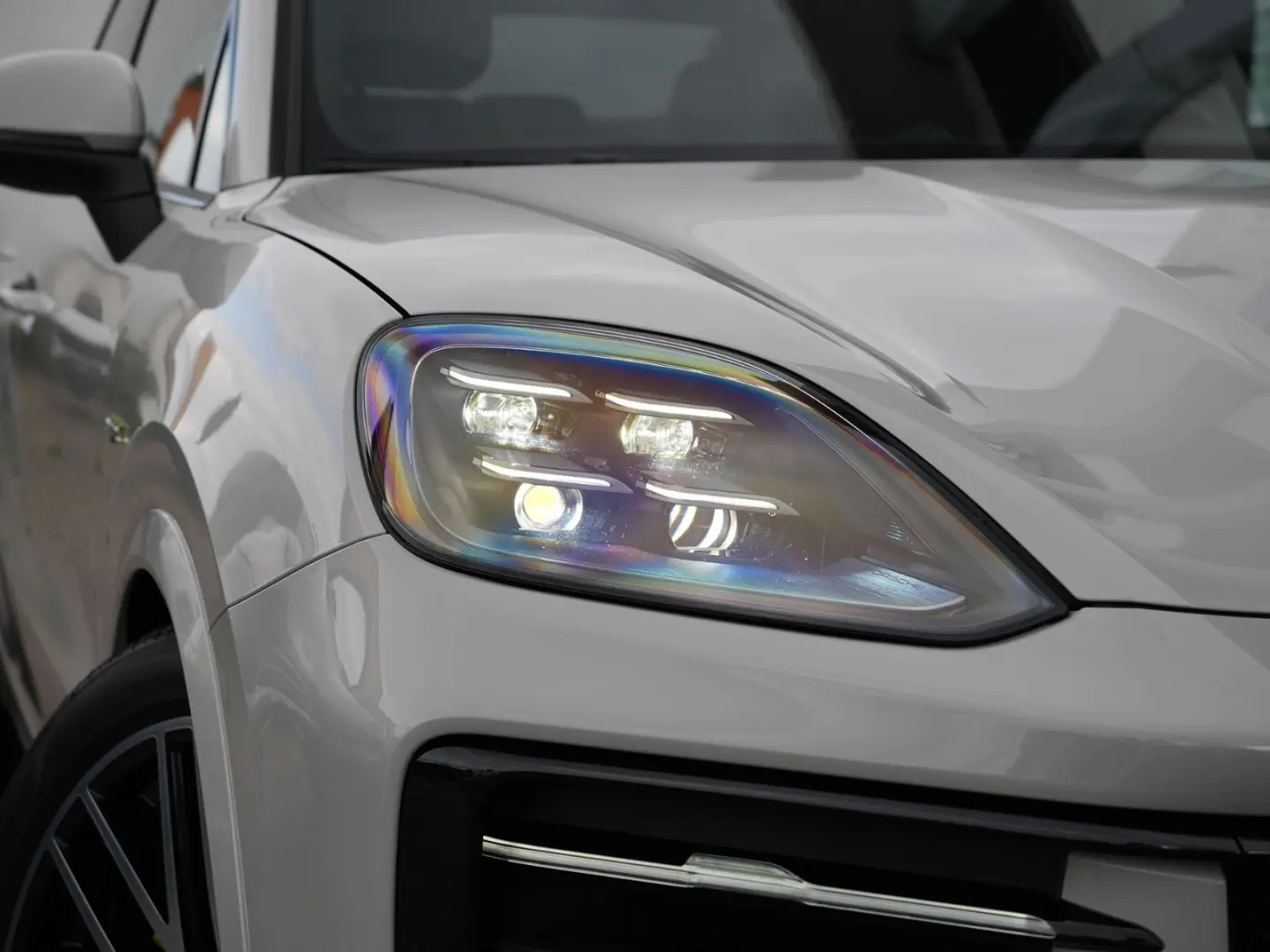 E-Hybrid Coupé INNODRIVE-PANO-SPORTABGAS-22TURBO