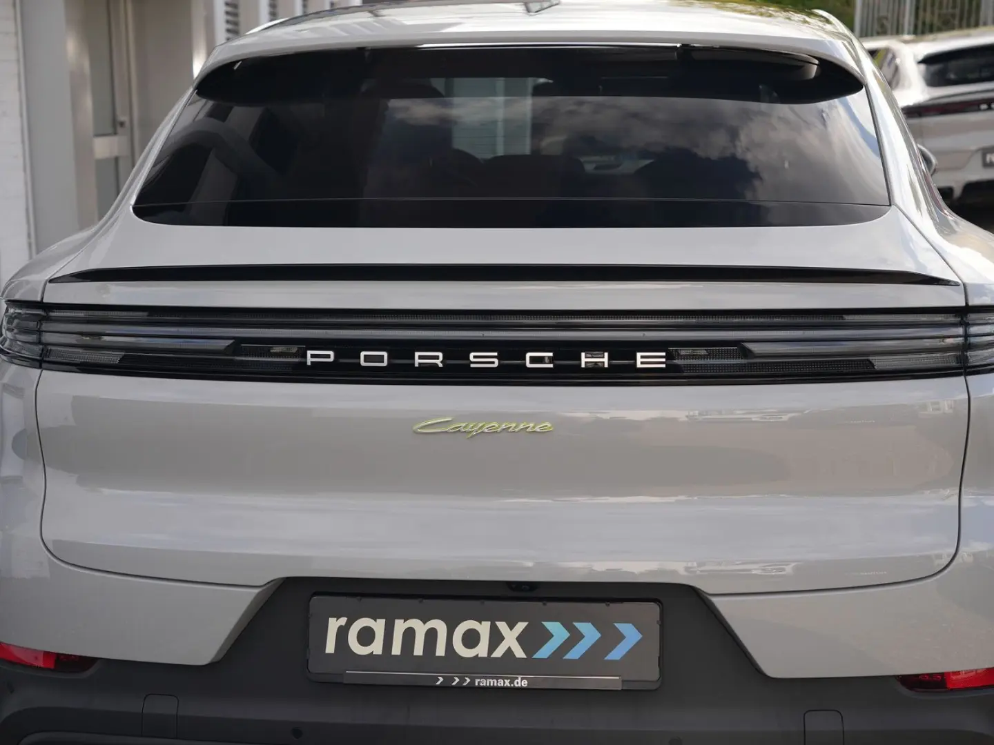 E-Hybrid Coupé INNODRIVE-PANO-SPORTABGAS-22TURBO