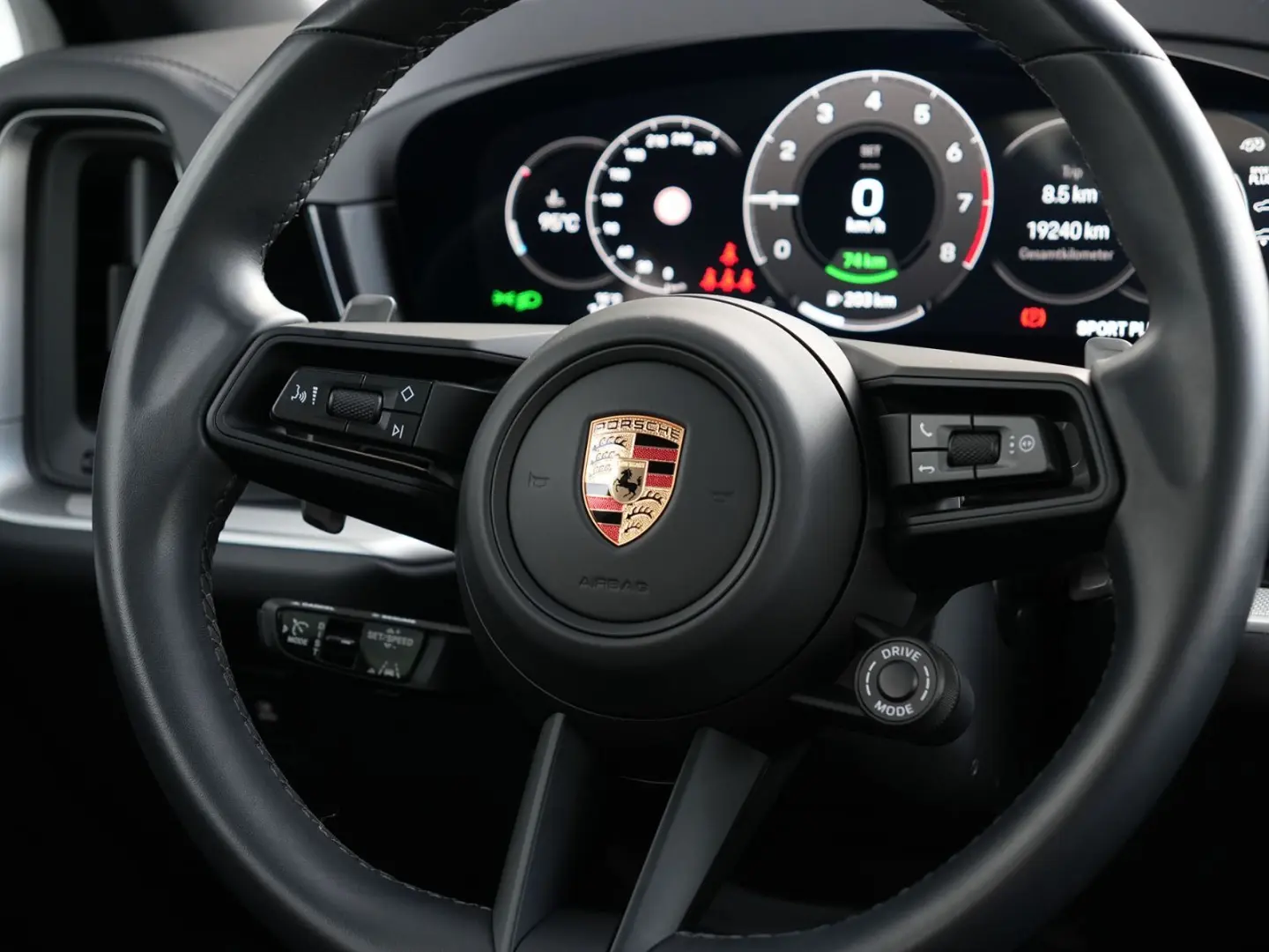 E-Hybrid Coupé INNODRIVE-PANO-SPORTABGAS-22TURBO