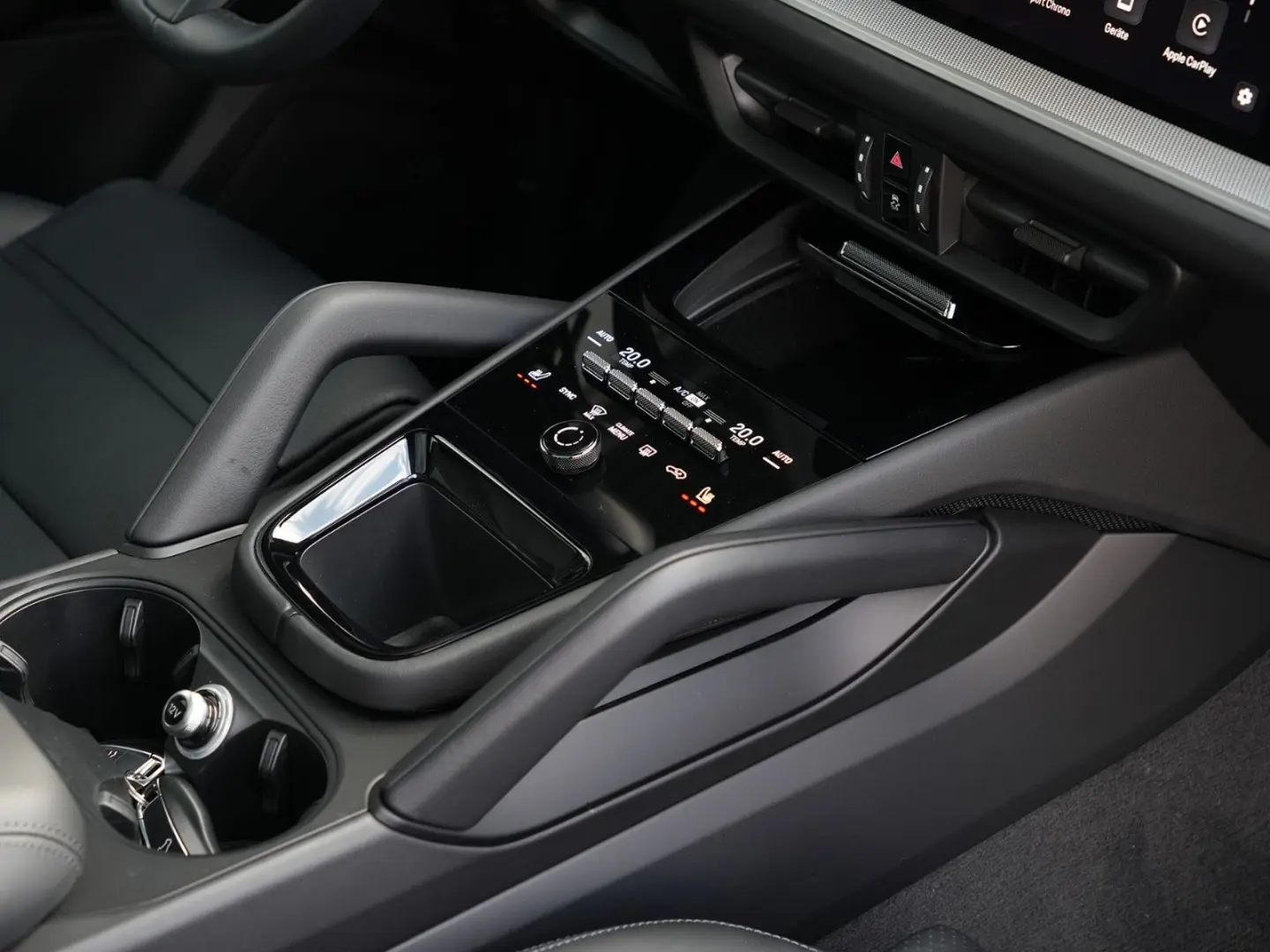 E-Hybrid Coupé INNODRIVE-PANO-SPORTABGAS-22TURBO