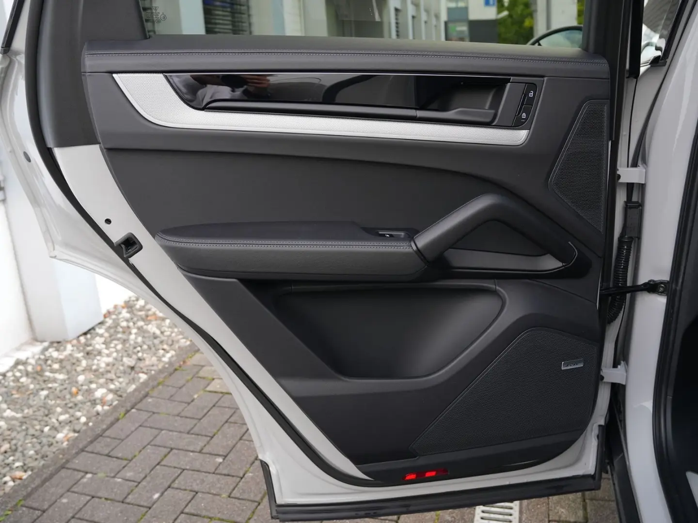 E-Hybrid Coupé INNODRIVE-PANO-SPORTABGAS-22TURBO