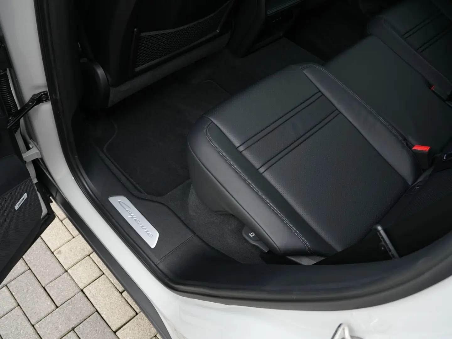 E-Hybrid Coupé INNODRIVE-PANO-SPORTABGAS-22TURBO