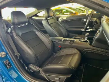 Ford Mustang 2 3 EcoBoost Autom.  MagneRide Neuwer