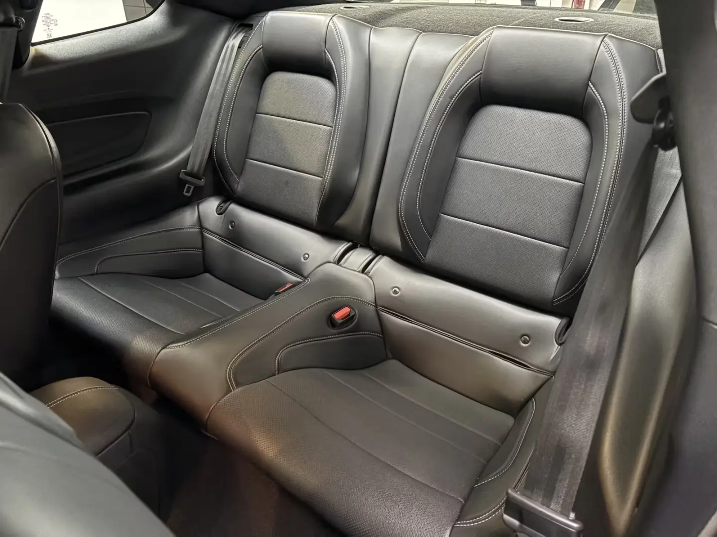 Ford Mustang 2 3 EcoBoost Autom.  MagneRide Neuwer