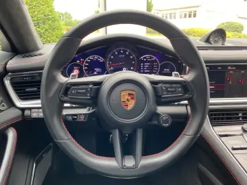 Panamera GTS  Burmester  HA-Lenkung
