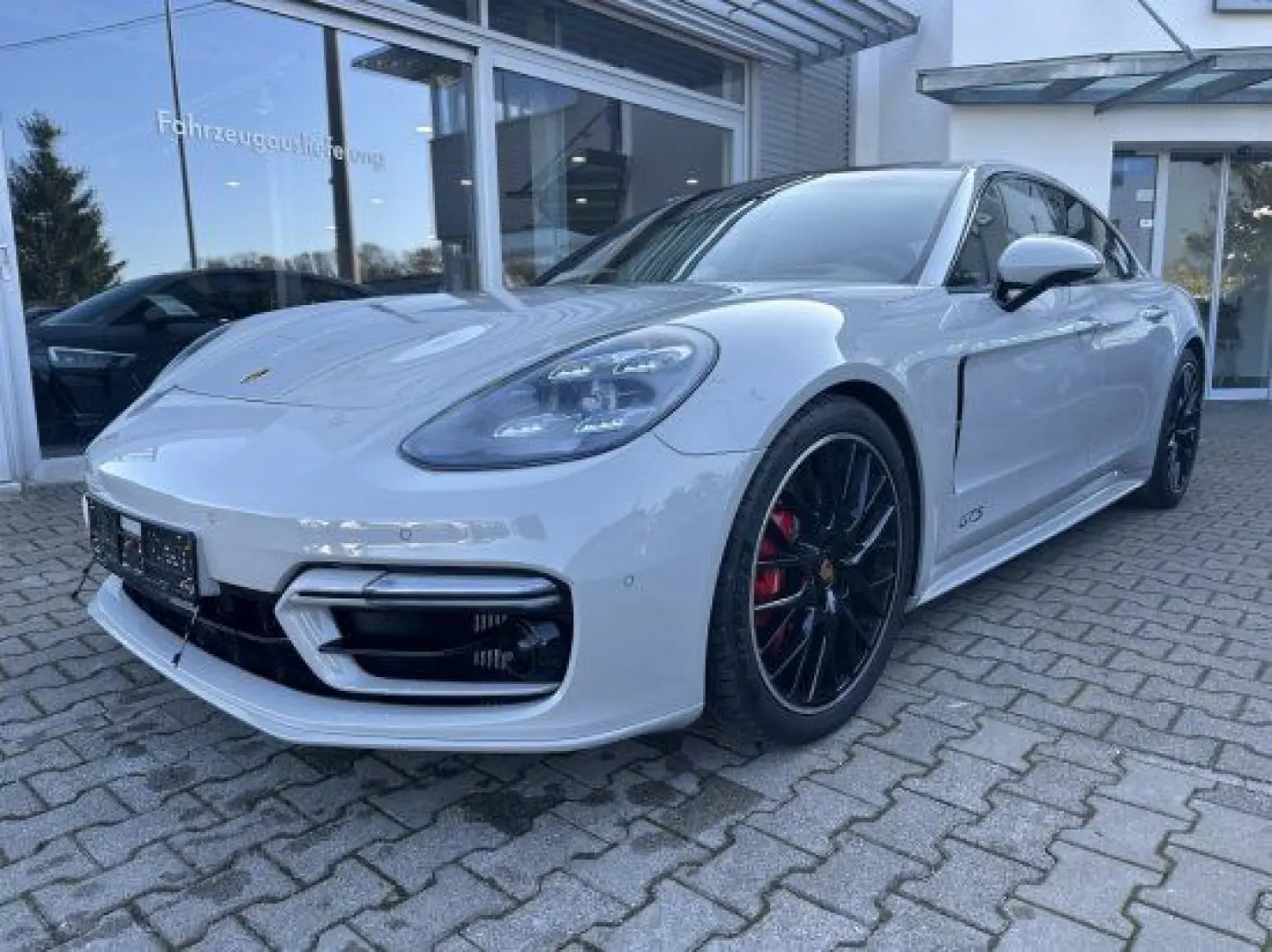 Panamera GTS 4.0  SPORTABGAS PANO HEAD-UP