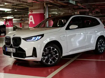 X3 xDrive30e AT M Sport  Panorama  Neu