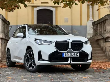 X3 xDrive30e AT M Sport  Panorama  Neu