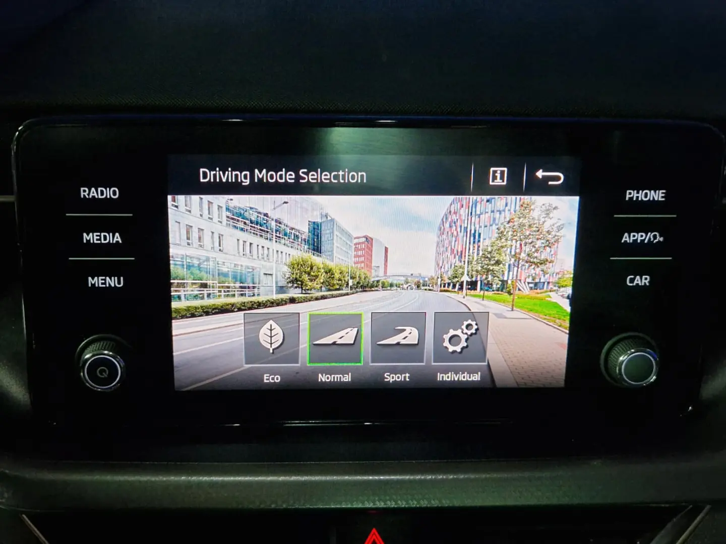 SKODA Kamiq STYLE DSG 1.5TSI 150CP