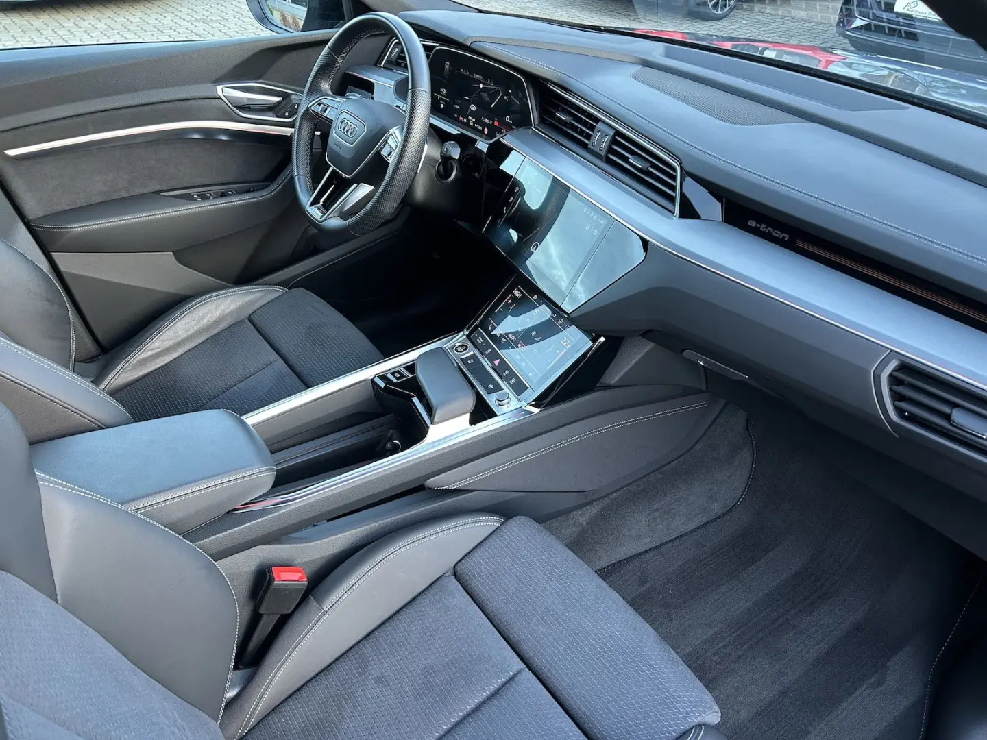 e-tron 55 S line Matrix HUD Kamera Nachtsicht