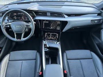 e-tron 55 S line Matrix HUD Kamera Nachtsicht