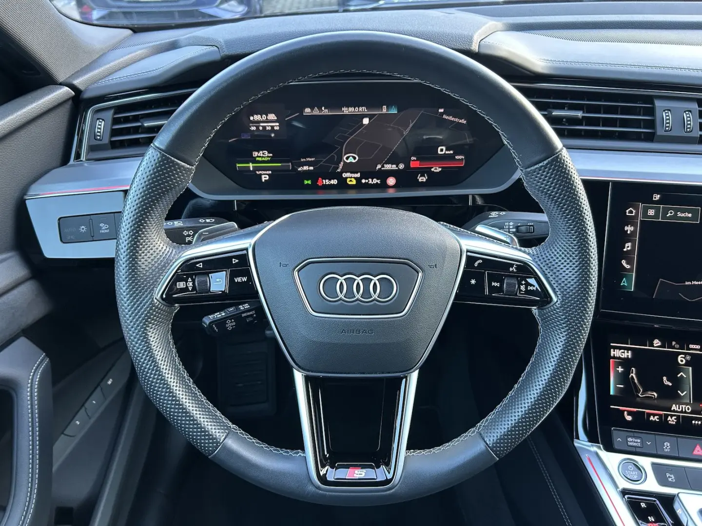 e-tron 55 S line Matrix HUD Kamera Nachtsicht