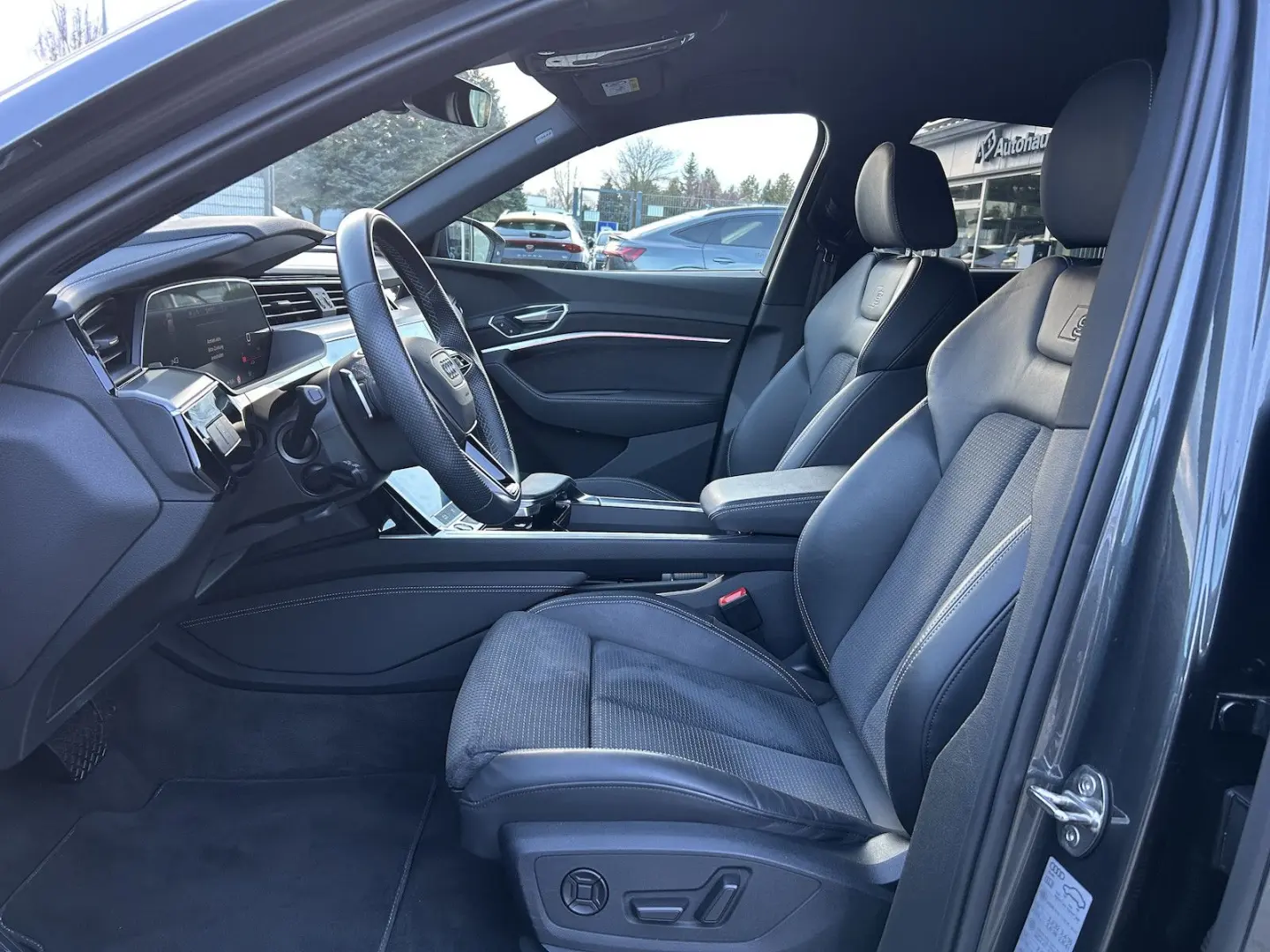 e-tron 55 S line Matrix HUD Kamera Nachtsicht