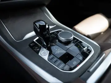 X5 xDrive 45e M-Sport AHK HUD LASER LED ACC NAVI