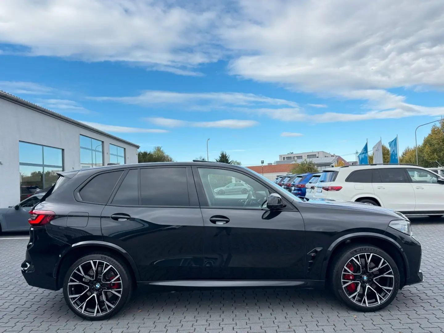 X5M INDIVIDUAL FOND 3xTV 360 HUD ACC DAB LASER