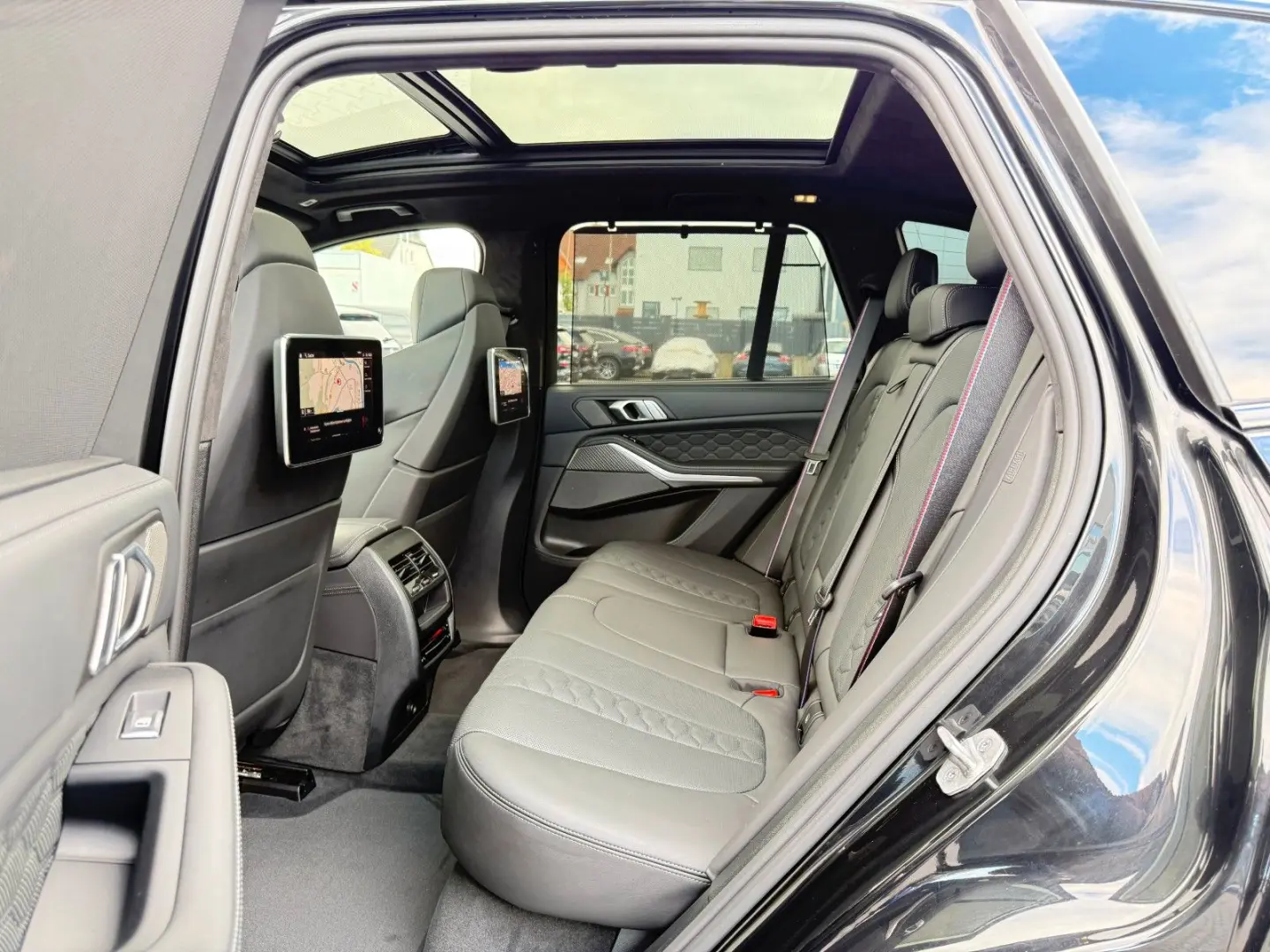 X5M INDIVIDUAL FOND 3xTV 360 HUD ACC DAB LASER