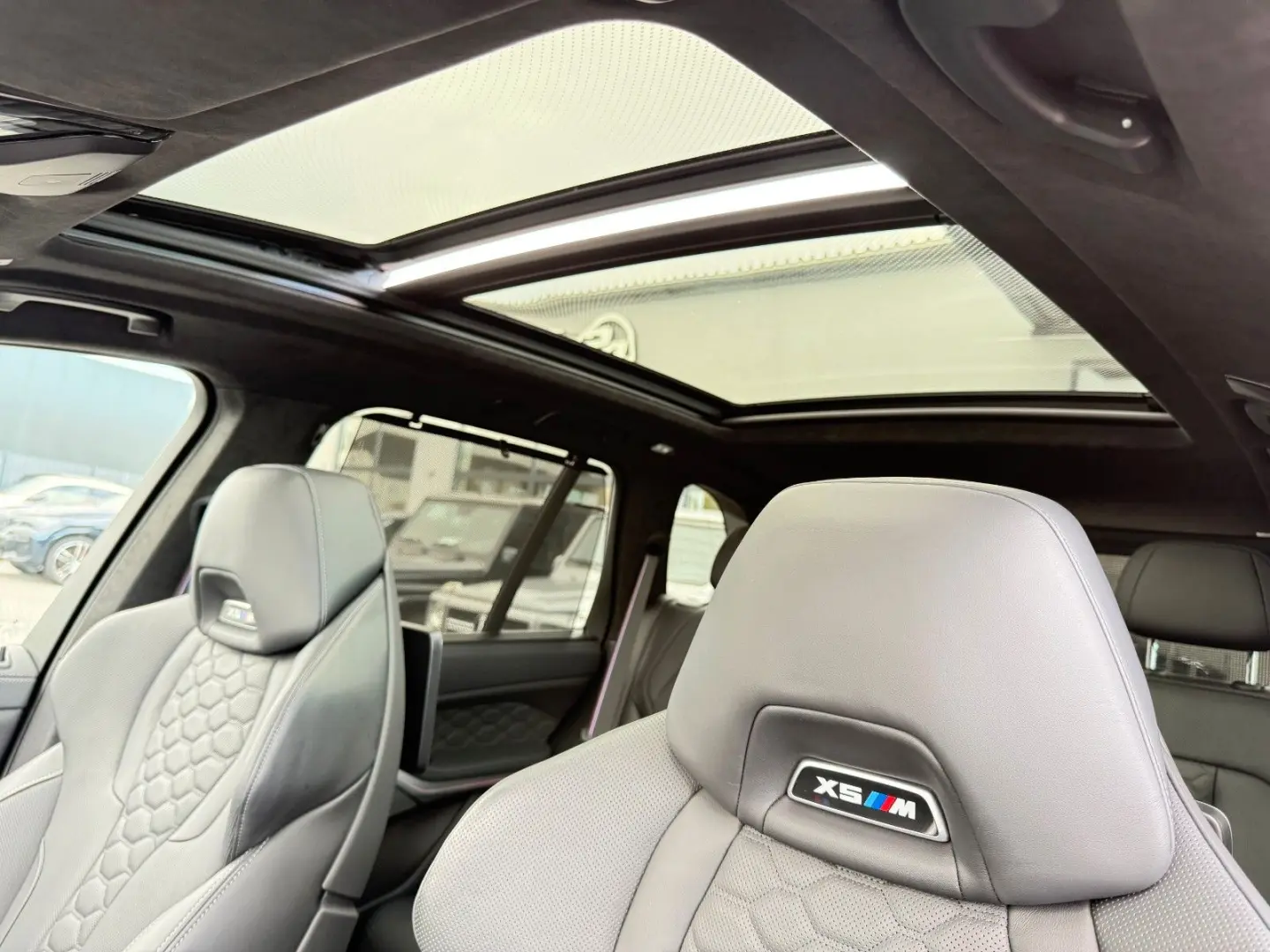 X5M INDIVIDUAL FOND 3xTV 360 HUD ACC DAB LASER