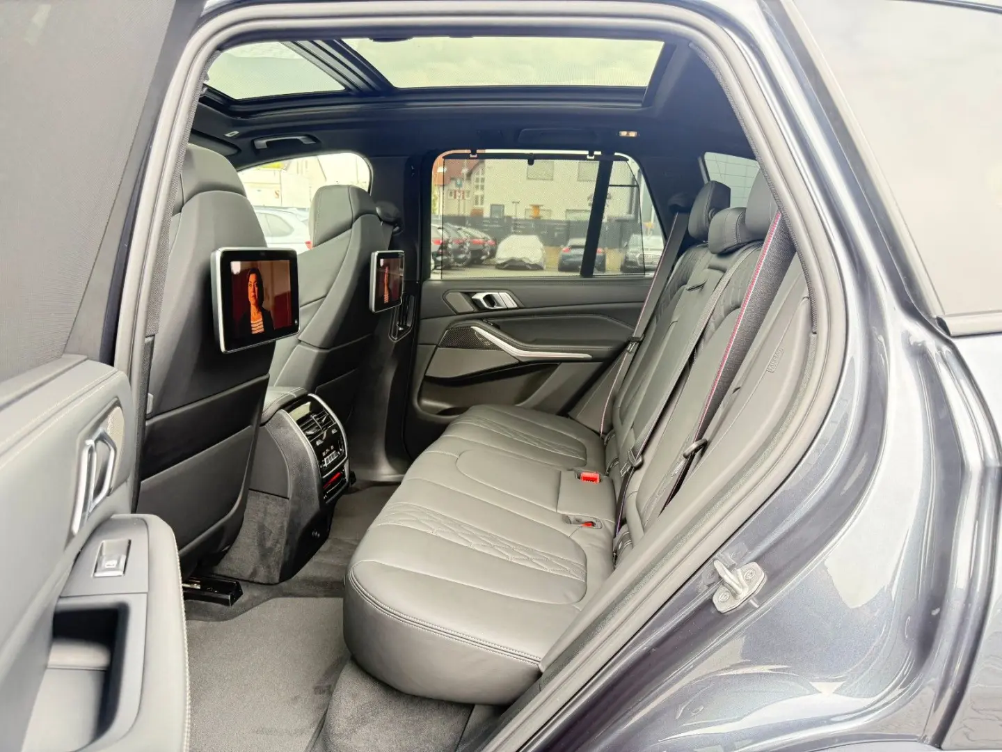 X5 M50 INDIVIDUAL 3xTV 360 ACC HUD AHK LASER DAB