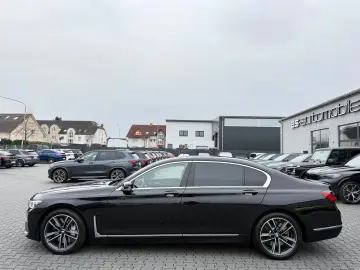750i Lang xDrive Individual 3xTV 360 ACC HUD H&K
