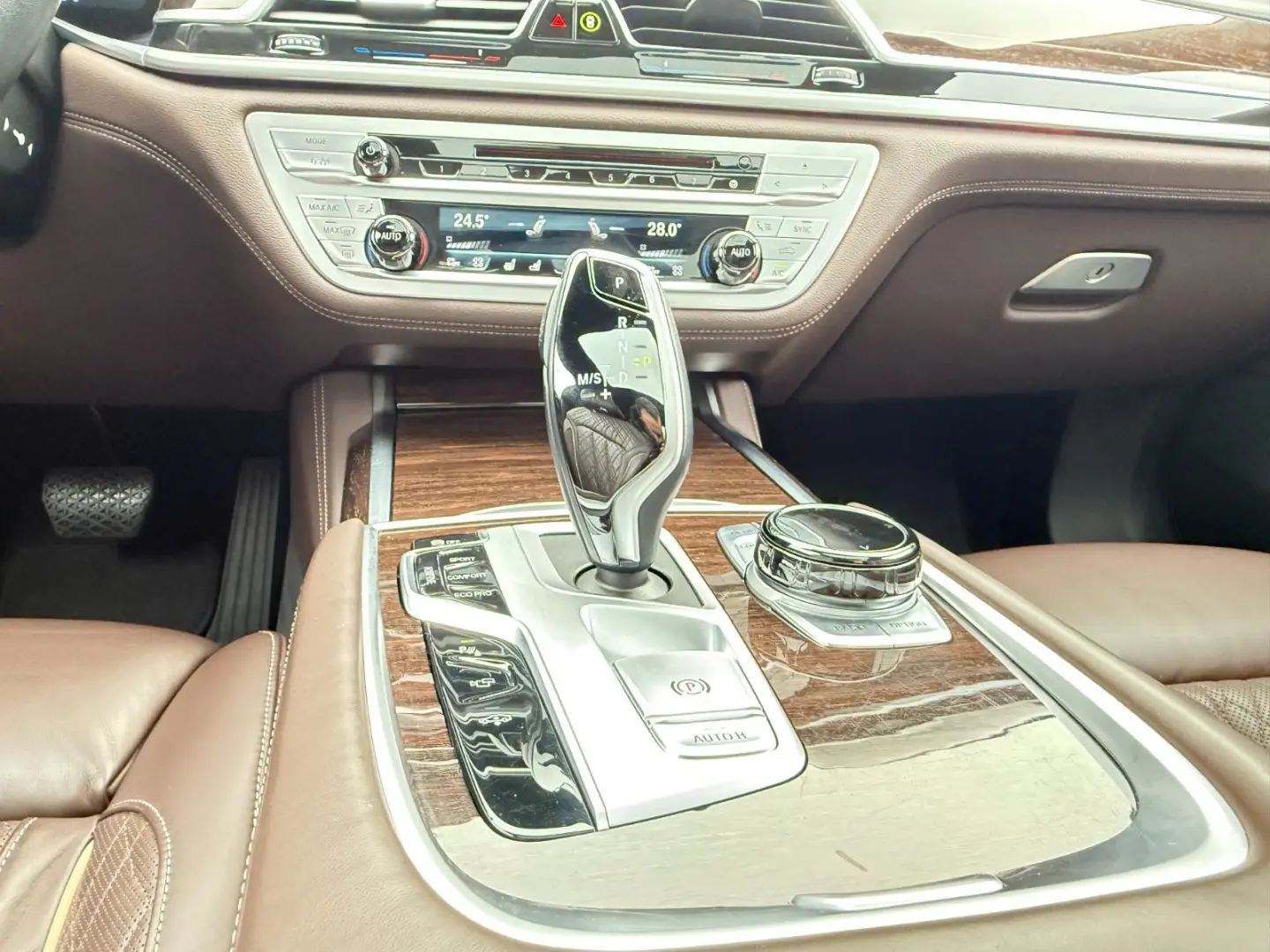 750i Lang xDrive Individual 3xTV 360 ACC HUD H&K