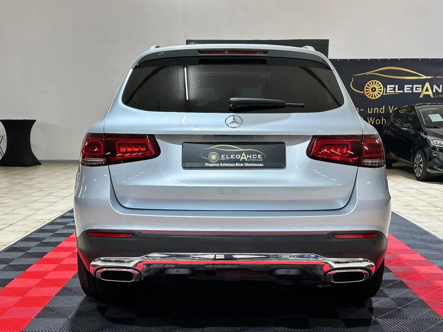 GLC 220 d 4Matic PANO KAMERA LED MBUX