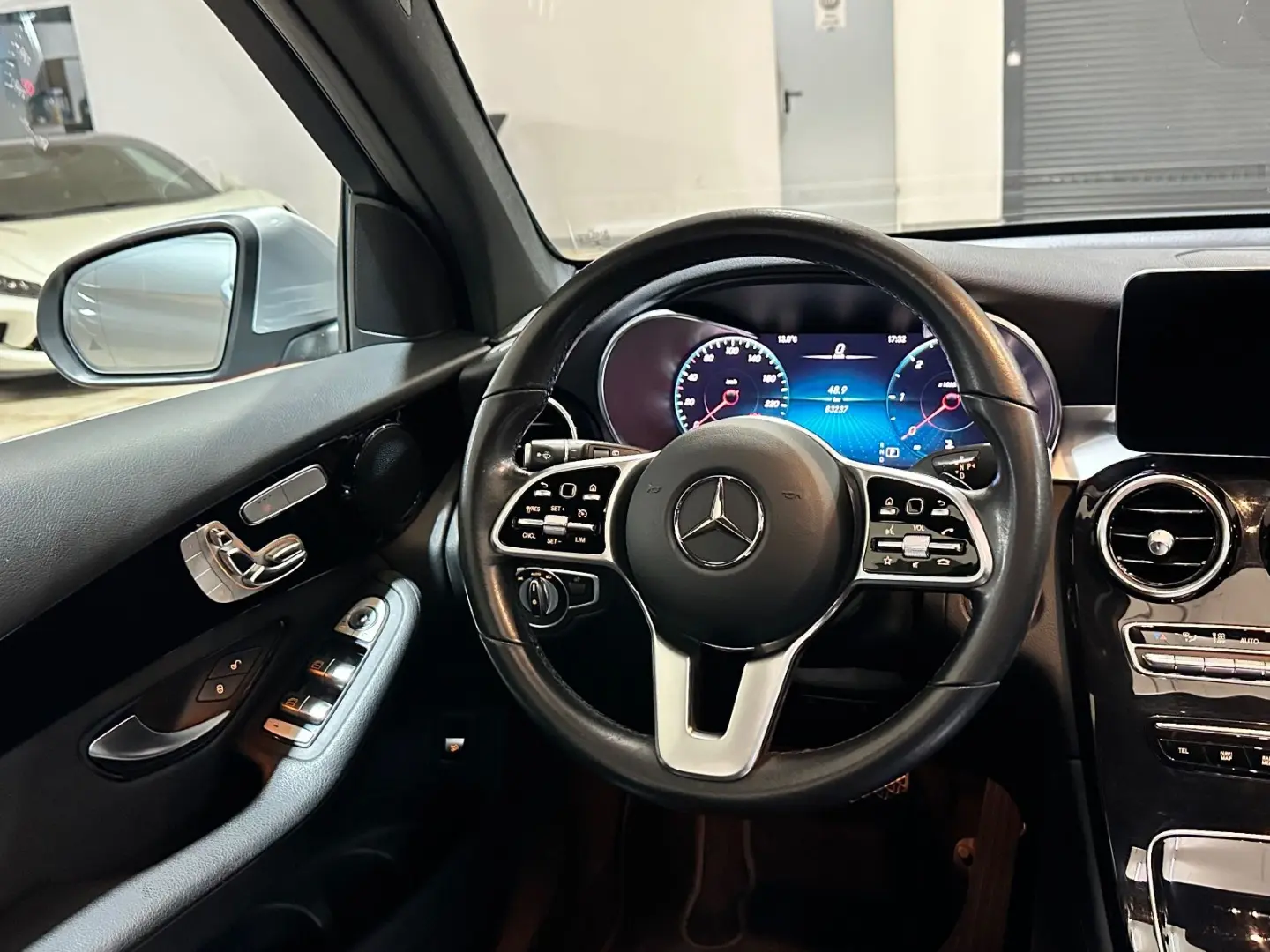 GLC 220 d 4Matic PANO KAMERA LED MBUX