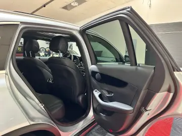 GLC 220 d 4Matic PANO KAMERA LED MBUX