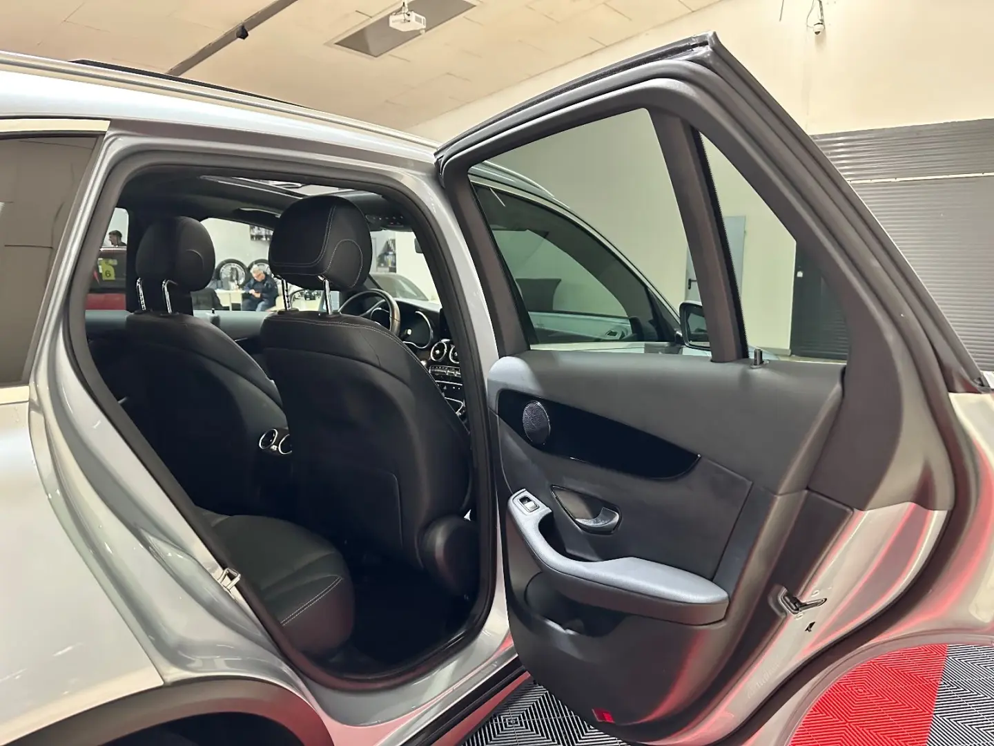 GLC 220 d 4Matic PANO KAMERA LED MBUX