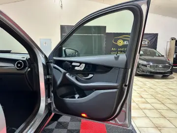 GLC 220 d 4Matic PANO KAMERA LED MBUX