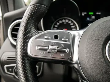 GLC 200 4M AMG BURM NIGHT MBUX SHZ TEMP KAM KEYL